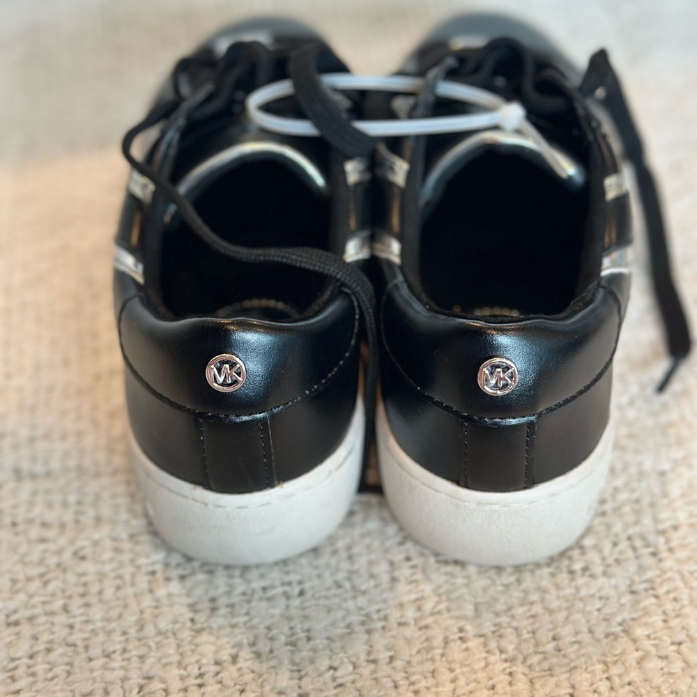 Michael Kors size 5.5 sneakers - Picture 3 of 4